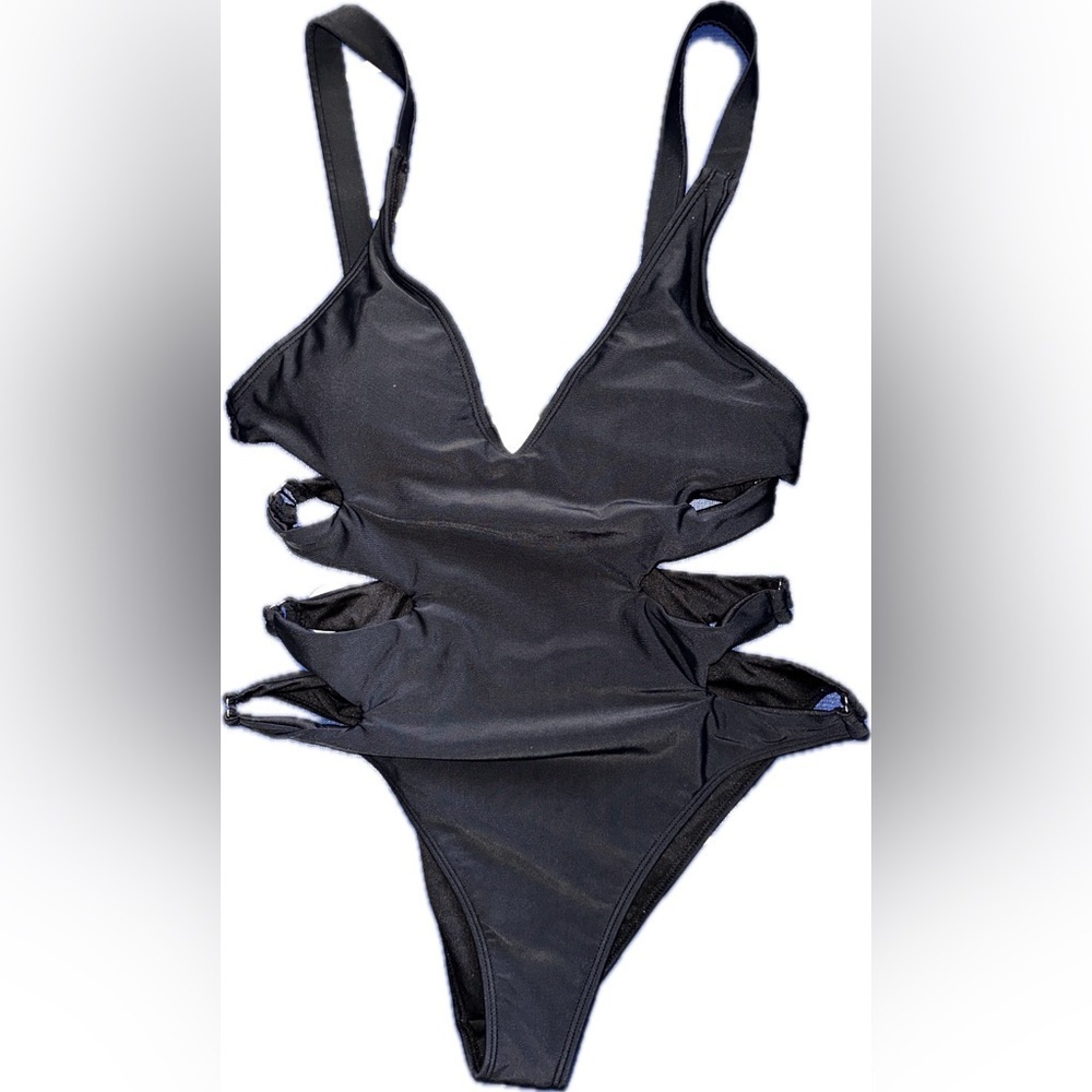 FOREVER 21 WOMENS ONE PIECE SWIMSUIT BLACK NWOT